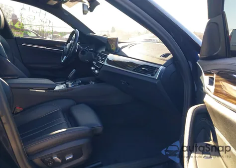 2020 BMW 530I xDrive из США, поврежденный, VIN WBAJR7C08LWW77813